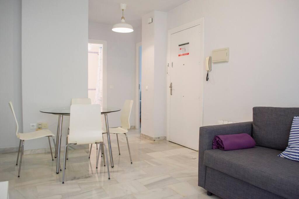 Apartment At The Beach Malaga Ngoại thất bức ảnh