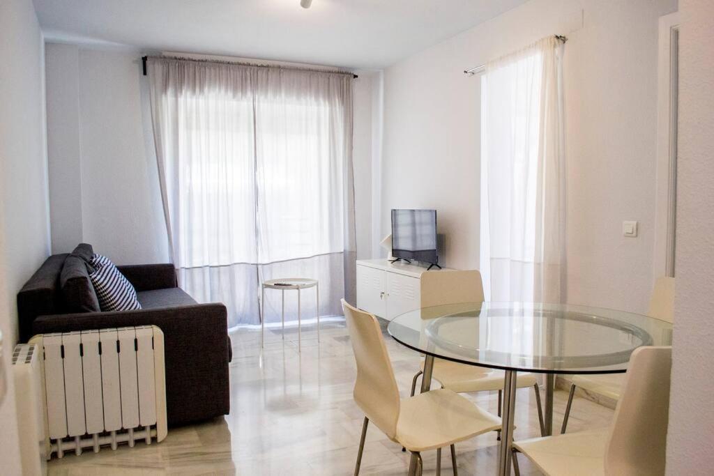 Apartment At The Beach Malaga Ngoại thất bức ảnh