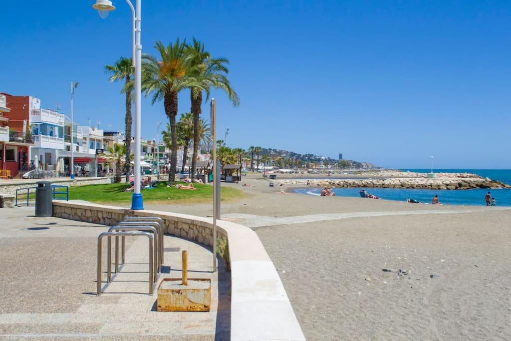 Apartment At The Beach Malaga Ngoại thất bức ảnh